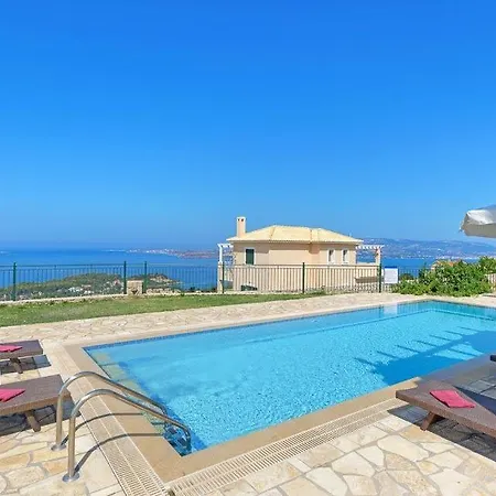 Βίλα Lassi Sleeps 7 Pool Air Con Wifi