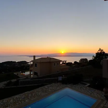 Βίλα Lassi Sleeps 7 Pool Air Con Wifi *