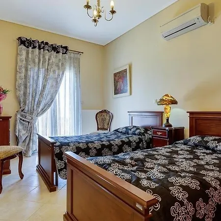 Lassi Sleeps 7 Pool Air Con Wifi Βίλα